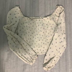 Cropped blouse with balloon sleeves